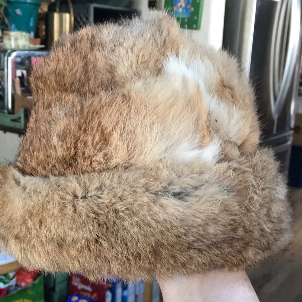 Beautiful Saks Fifth Avenue Vintage  Fur Hat